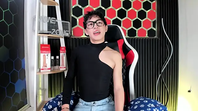 Snapshot of Cristopher_Wild chatting on 2, 5, 2026 Cristopher Wild online show from 2, 5, 2026
