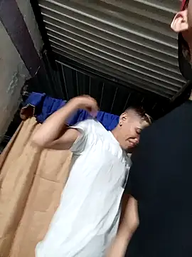 3hornys-straights online show from 6, 3, 2026