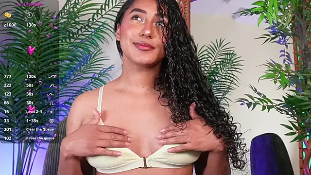 Snapshot of SoyJuliana_19 chatting on 3, 6, 2026 SoyJuliana 19 online show from 3, 6, 2026