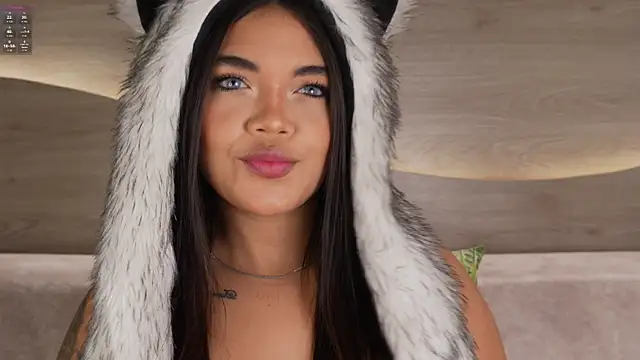 Snapshot of Mia_Rosalie chatting on 17, 7, 2026 Mia Rosalie online show from 17, 7, 2026