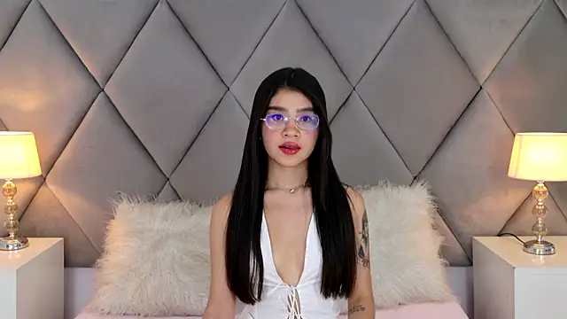 Snapshot of OliviaDiaz chatting on 4, 6, 2026 OliviaDiaz online show from 4, 6, 2026