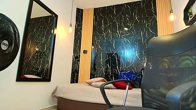 Snapshot of ValeriHot_1 chatting on 13, 5, 2026 ValeriHot 1 online show from 13, 5, 2026