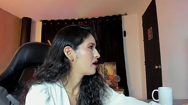 Snapshot of Vicky_Angeel chatting on 7, 5, 2026 Vicky Angeel online show from 7, 5, 2026