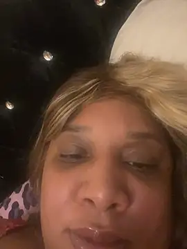 AloraXX online show from 7, 3, 2026