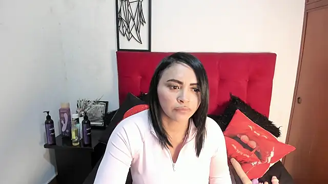 EstrellaSmmith online show from 22, 7, 2026