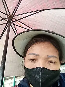 Snapshot of Bling-pusy chatting on 29, 5, 2026 Bling-pusy online show from 29, 5, 2026