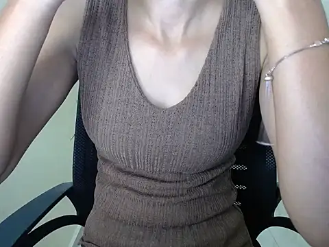 shreya sharma01 online show from 25, 4, 2026