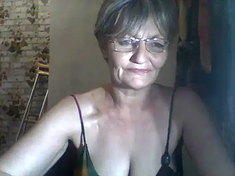Snapshot of NikaGold455 chatting on 31, 3, 2026 NikaGold455 online show from 31, 3, 2026
