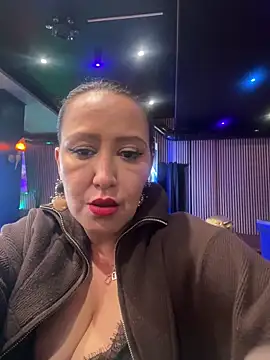 Snapshot of Shylyy25 chatting on 15, 5, 2026 Shylyy25 online show from 15, 5, 2026