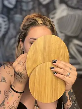 CarolQueen1  online show from 9, 4, 2026