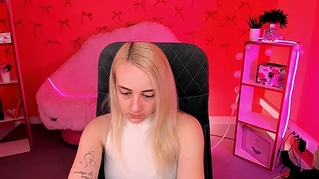 CarolMoor online show from 3, 4, 2026