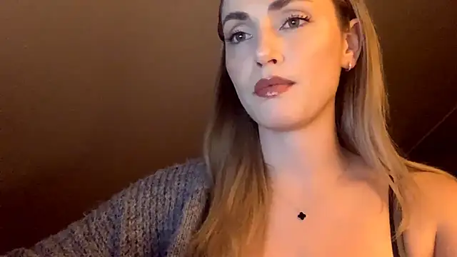 ScarlettSensitive online show from 10, 4, 2026