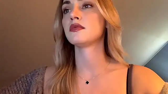 ScarlettSensitive online show from 14, 4, 2026