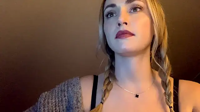 ScarlettSensitive online show from 16, 4, 2026