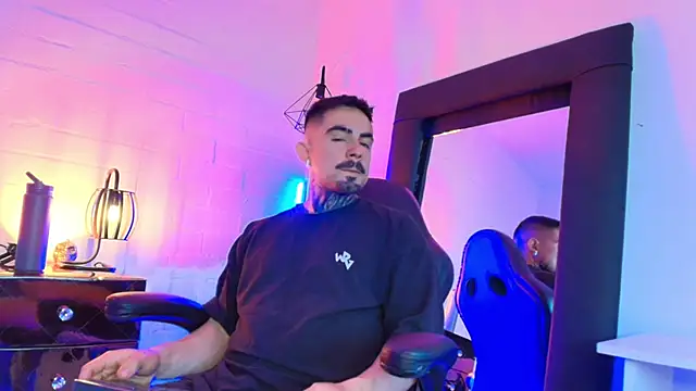 Dallas Whitee online show from 25, 3, 2026