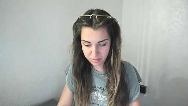 summmmersky1 online show from 14, 4, 2026