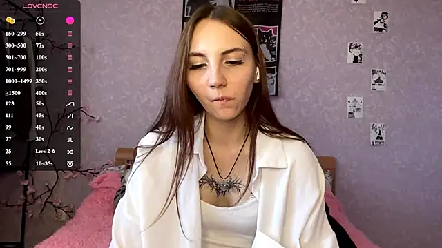Snapshot of AlisaBloom chatting on 2, 7, 2026 AlisaBloom online show from 2, 7, 2026