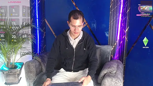 MilanDavid1 online show from 5, 4, 2026