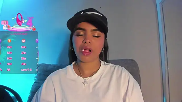 Snapshot of ZoeyMonroe_ chatting on 30, 6, 2026 ZoeyMonroe online show from 30, 6, 2026