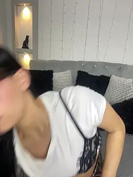Queen Chanel XXX online show from 8, 6, 2026