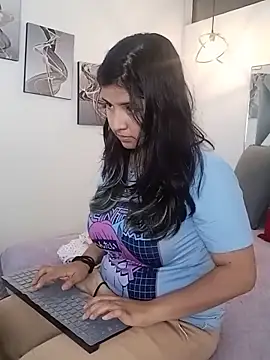 Snapshot of Liily_Foxxy chatting on 12, 5, 2026 Liily Foxxy online show from 12, 5, 2026