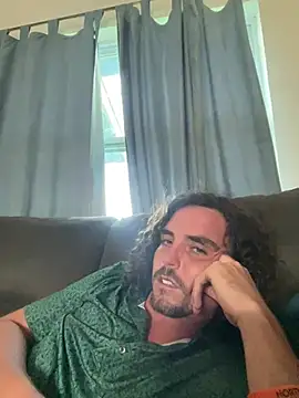 Snapshot of FLliving chatting on 5, 7, 2026 FLliving online show from 5, 7, 2026