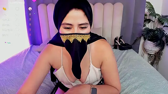 Snapshot of bahiya_aziz chatting on 15, 5, 2026 bahiya aziz online show from 15, 5, 2026