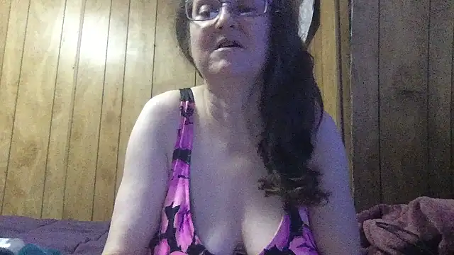 Snapshot of milfmichelle69 chatting on 6, 6, 2026 milfmichelle69 online show from 6, 6, 2026