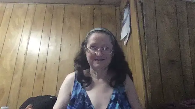 Snapshot of milfmichelle69 chatting on 4, 7, 2026 milfmichelle69 online show from 4, 7, 2026