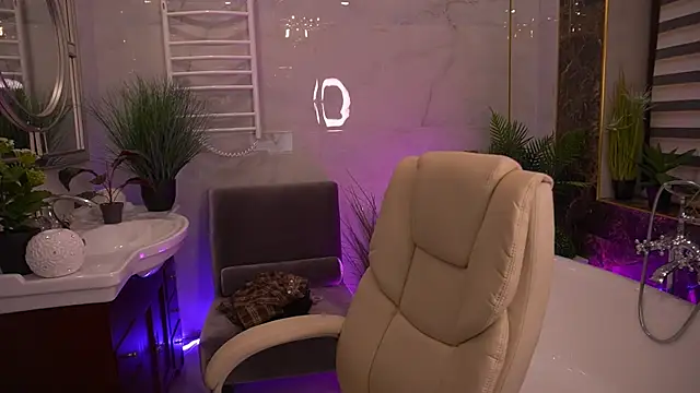 Snapshot of LittleJulii chatting on 15, 5, 2026 LittleJulii online show from 15, 5, 2026