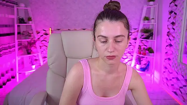 Snapshot of LittleJulii chatting on 19, 6, 2026 LittleJulii online show from 19, 6, 2026