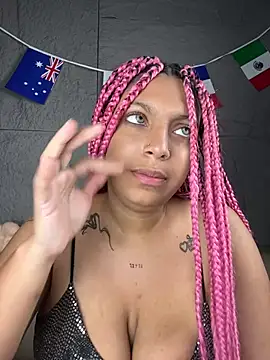 Snapshot of GiaRedd chatting on 3, 7, 2026 GiaRedd online show from 3, 7, 2026