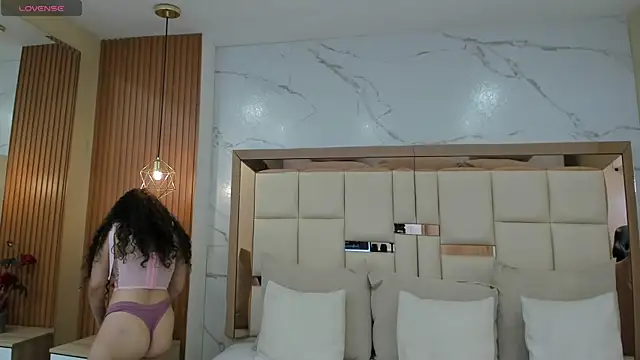 Snapshot of luna_veega chatting on 19, 5, 2026 luna veega online show from 19, 5, 2026