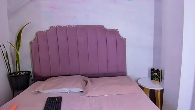 alina-leon online show from 15, 3, 2026