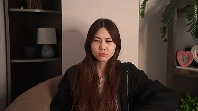 ShareeLavertue online show from 11, 3, 2026