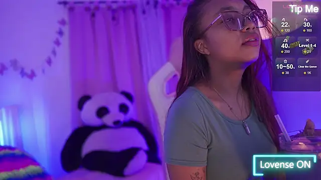 nahomy 2308 online show from 11, 4, 2026