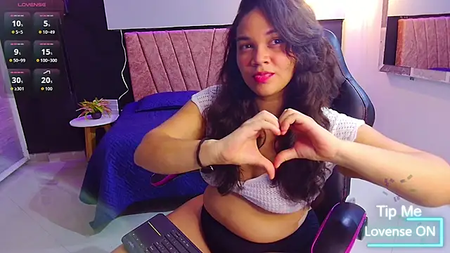 scarlettt  joness online show from 10, 4, 2026