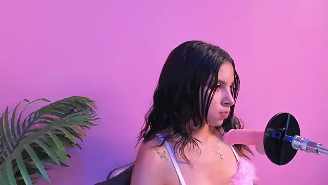 Lia owenss online show from 15, 4, 2026