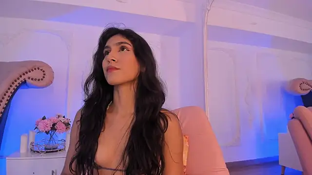 Snapshot of LucianaBlanco_ chatting on 4, 5, 2026 LucianaBlanco online show from 4, 5, 2026