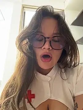 Snapshot of Tallulah_Kinky chatting on 18, 7, 2026 Tallulah Kinky online show from 18, 7, 2026