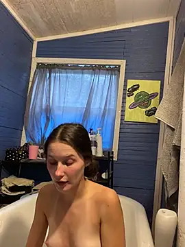 Snapshot of urfavgamergurl chatting on 25, 6, 2026 urfavgamergurl online show from 25, 6, 2026
