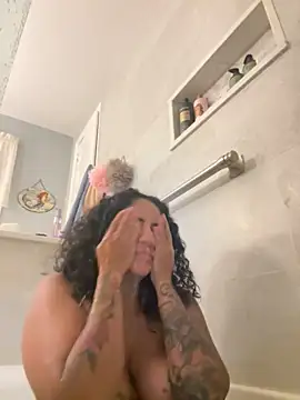 LatinaLoka online show from 11, 3, 2026