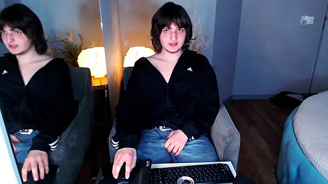 Snapshot of delalex chatting on 25, 5, 2026 delalex online show from 25, 5, 2026