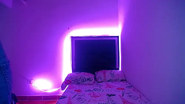 miavalentina05 online show from 12, 3, 2026