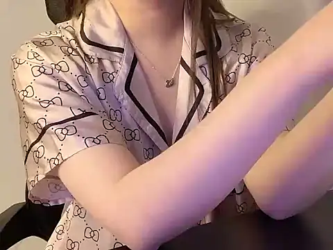 hunhun122 online show from 18, 4, 2026