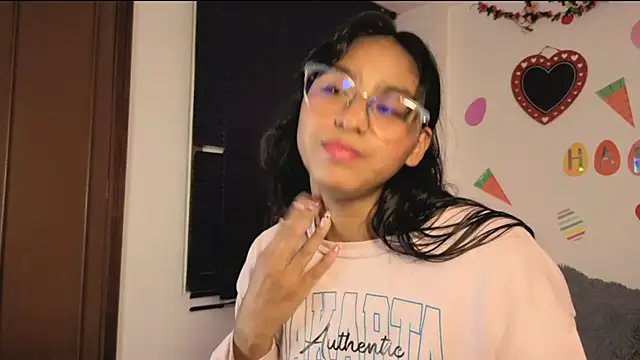 PaulaCutexs online show from 9, 4, 2026