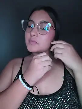 LaylaZurek  online show from 26, 6, 2026