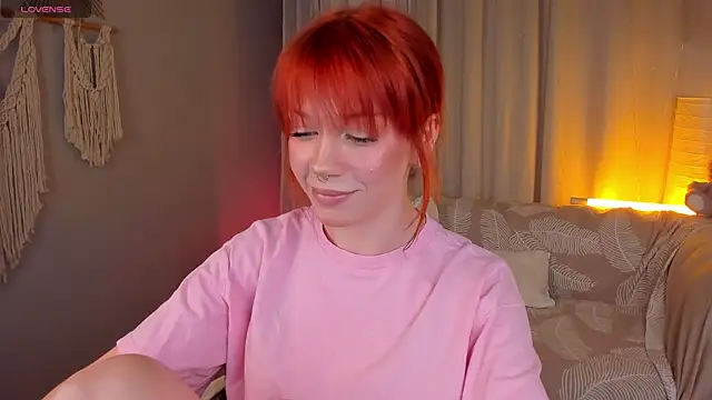 lisa sunny  online show from 25, 4, 2026