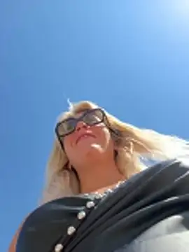 Snapshot of AtomBlondy chatting on 9, 5, 2026 AtomBlondy online show from 9, 5, 2026