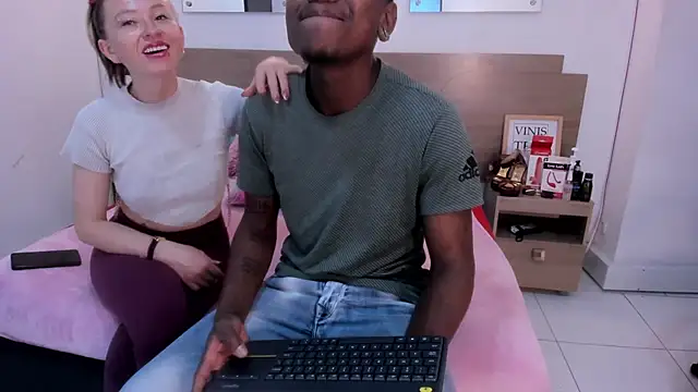 Ebony N Blonde online show from 4, 5, 2026